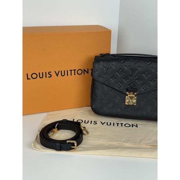 Louis Vuitton Empreinte Pochette Métis in Black C-2 - Picture 14 of 16